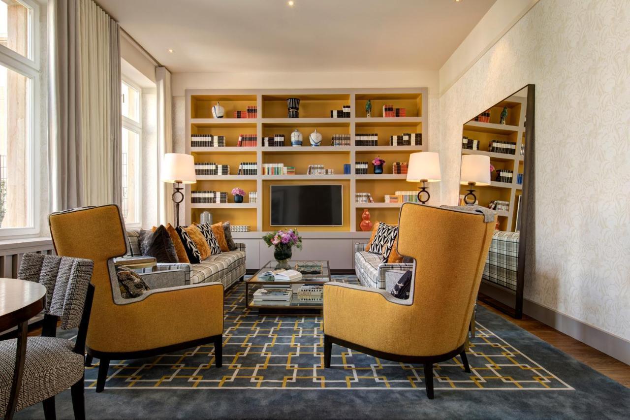Rocco Kennedy Hotel
